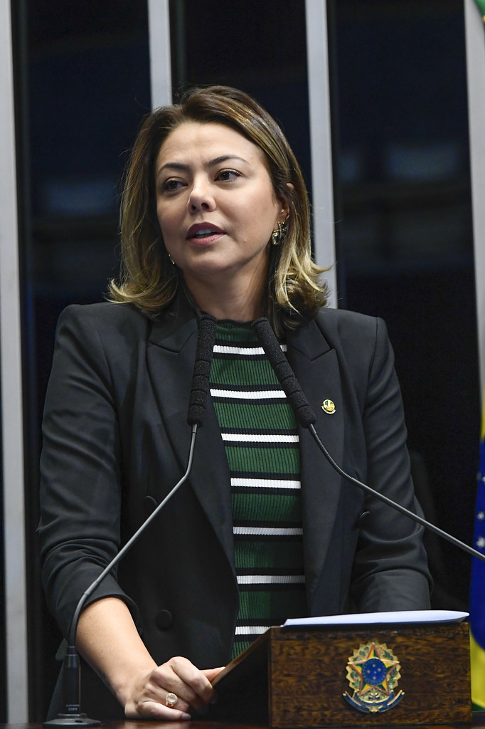 senadora Leila do Vôlei discursa na tribuna do Senado Federal
