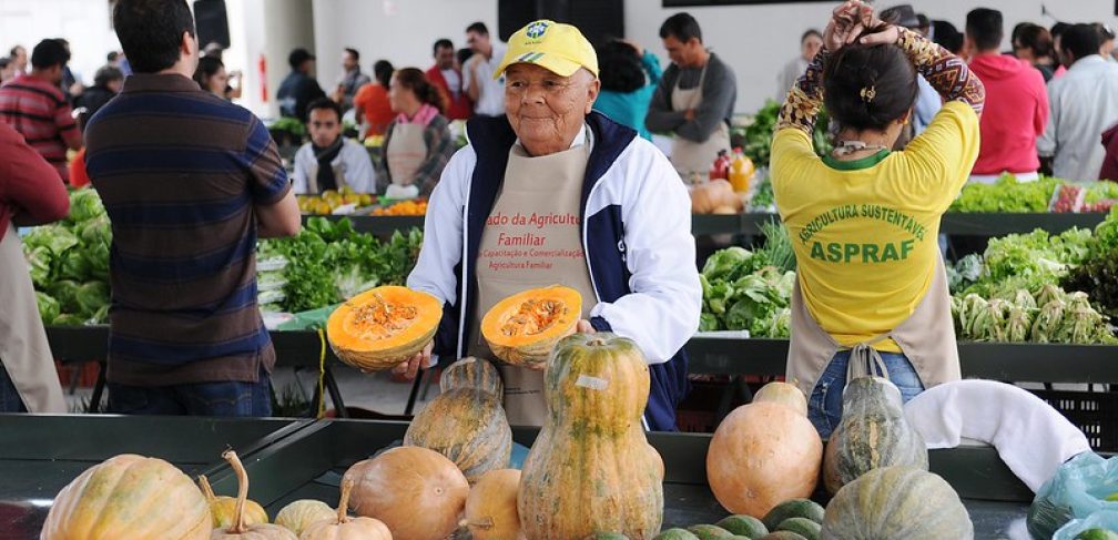 Ceasa, Brasília, DF, Brasil 9/5/2015 Foto: Dênio Simões/Agência BrasíliaA Centrais de Abastecimento de Brasília (Ceasa), no Setor de Indústria e Abastecimento, inaugurou na manhã deste sábado (9) o Mercado da Agricultura Familiar.