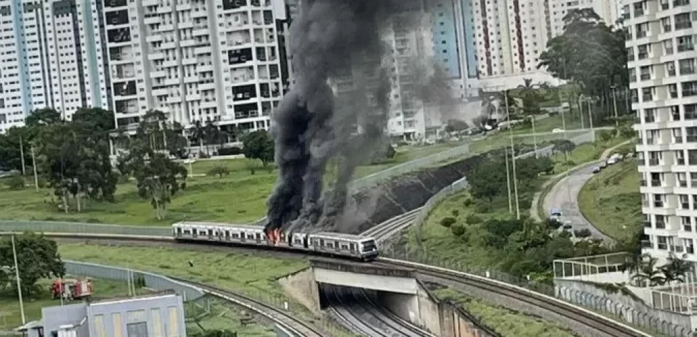 Metro em chamas